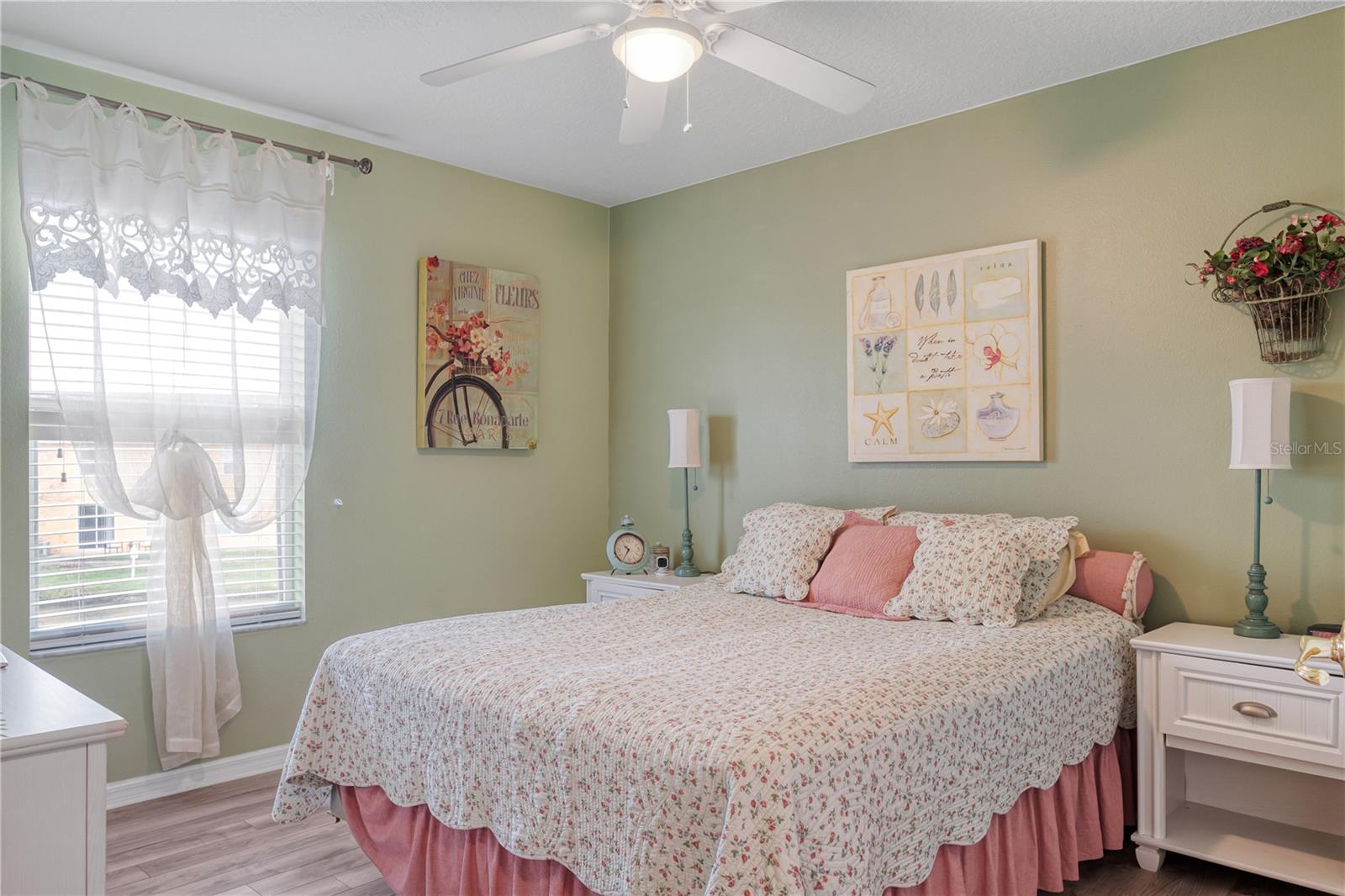 Image 25 of 36 For 4925 Poolside Drive