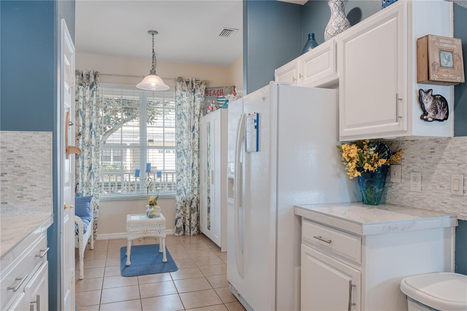 Image 6 of 36 For 4925 Poolside Drive