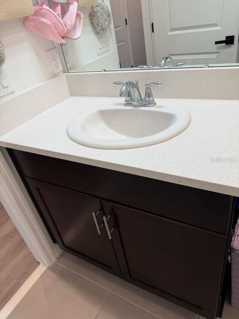 Image 21 of 27 For 3589 Anibal Street