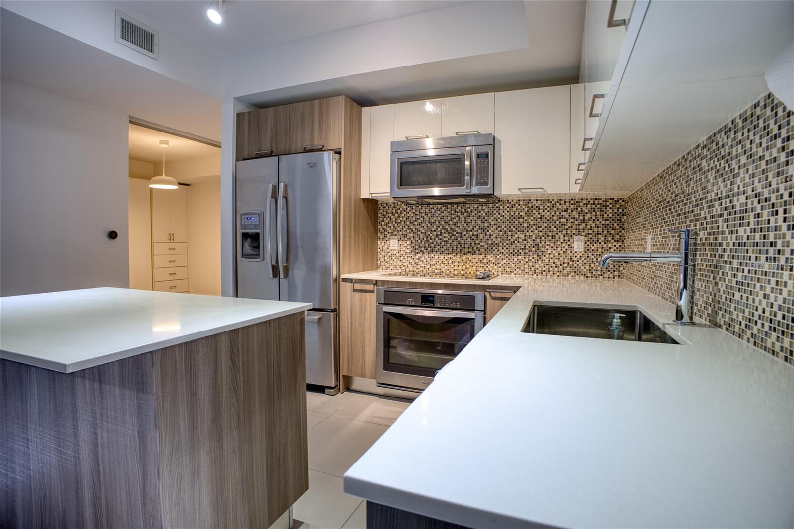 Image 15 of 35 For 5300 85th Avenue 1208