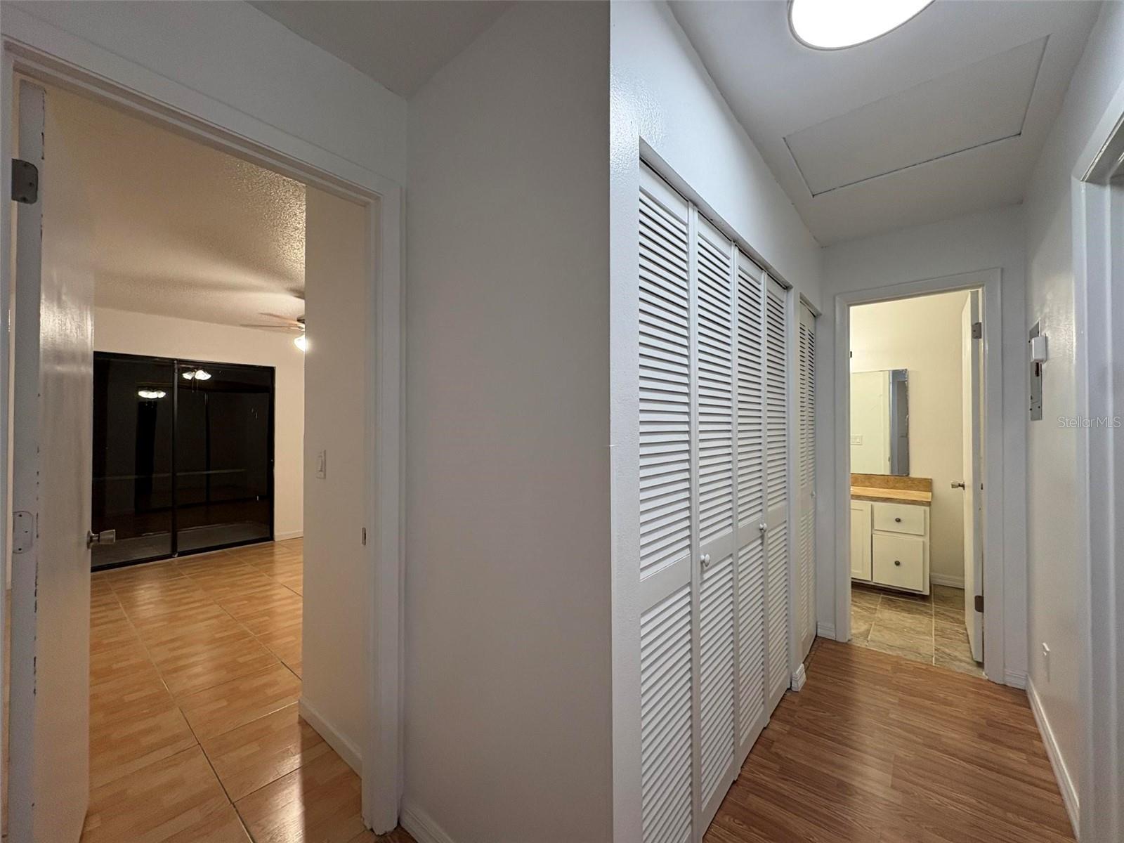 Image 13 of 22 For 1724 Foxhall Circle 1724