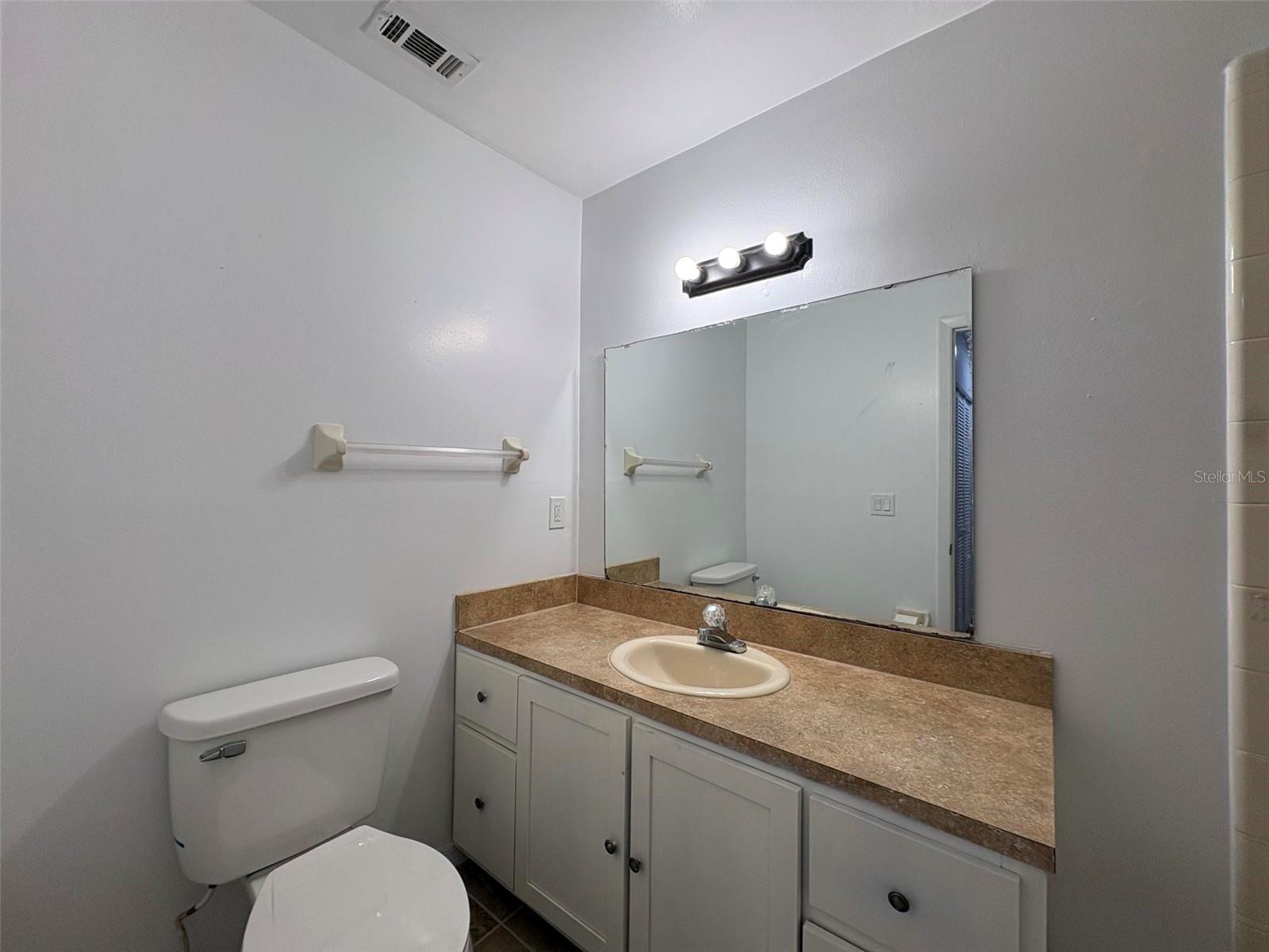 Image 16 of 22 For 1724 Foxhall Circle 1724