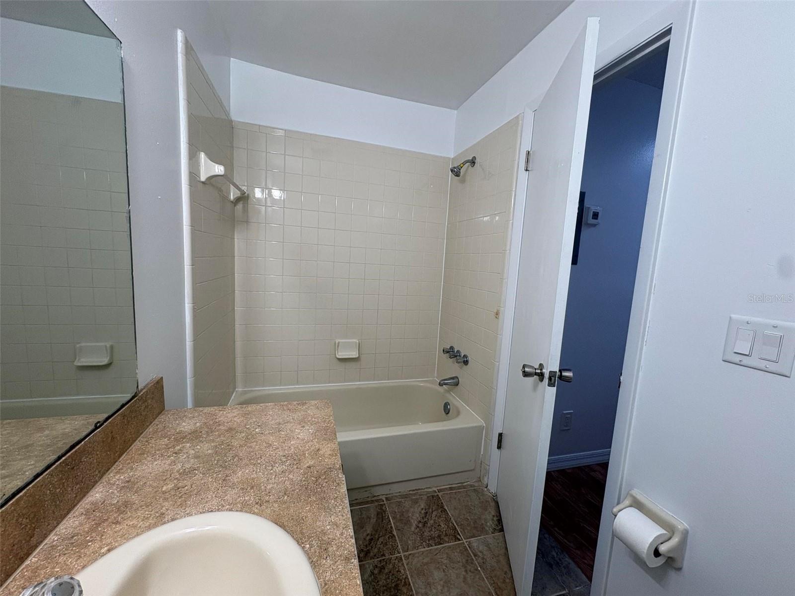 Image 17 of 22 For 1724 Foxhall Circle 1724