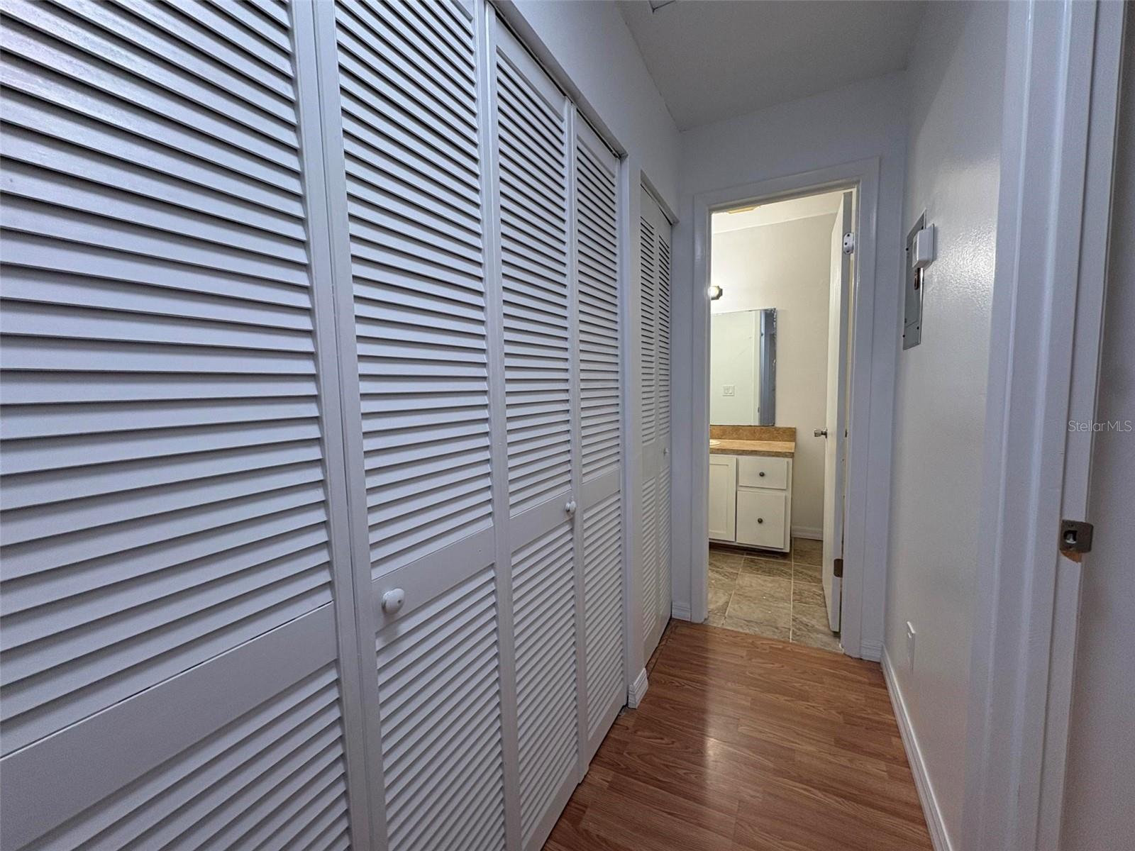 Image 18 of 22 For 1724 Foxhall Circle 1724