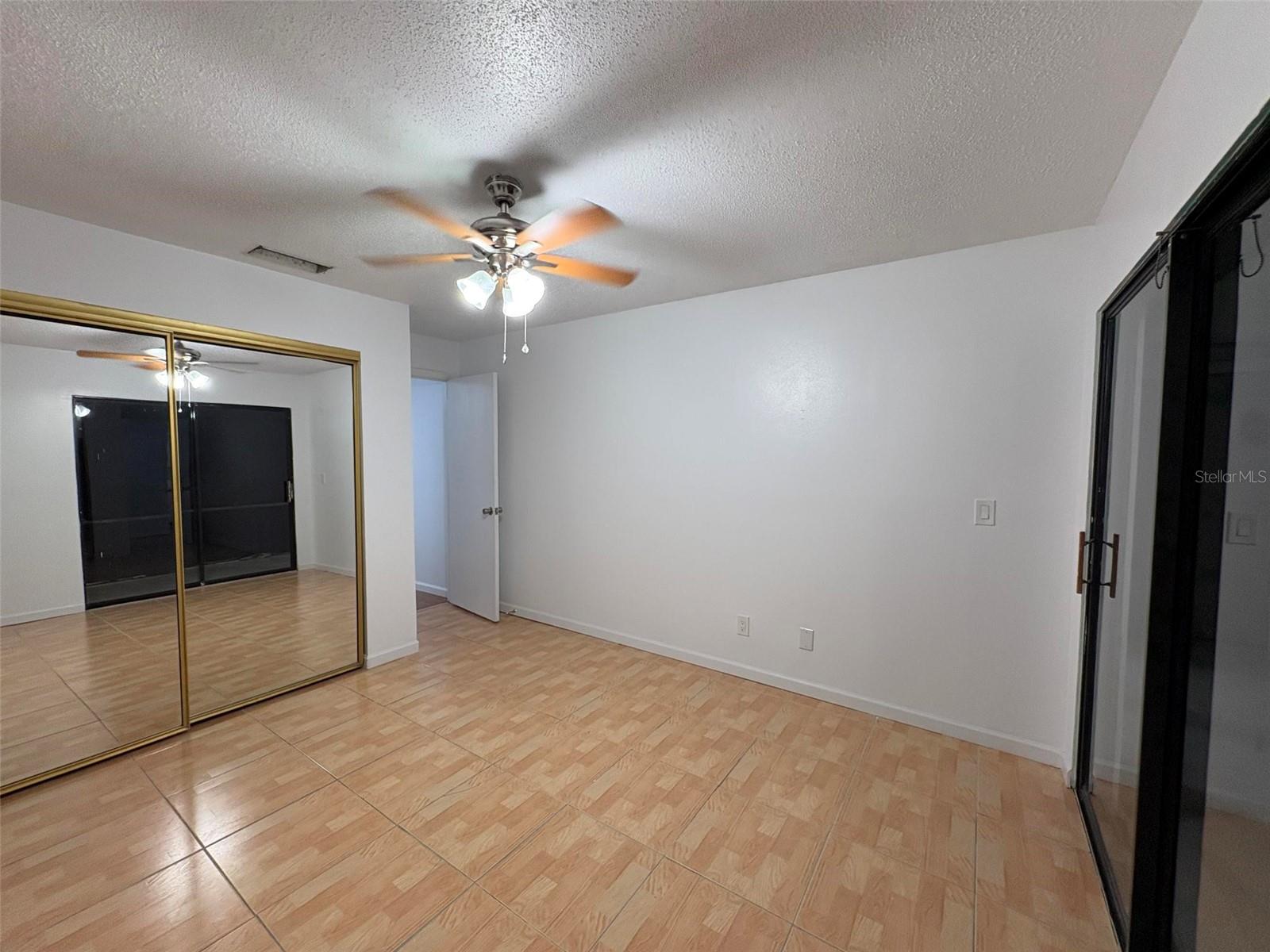 Image 7 of 22 For 1724 Foxhall Circle 1724