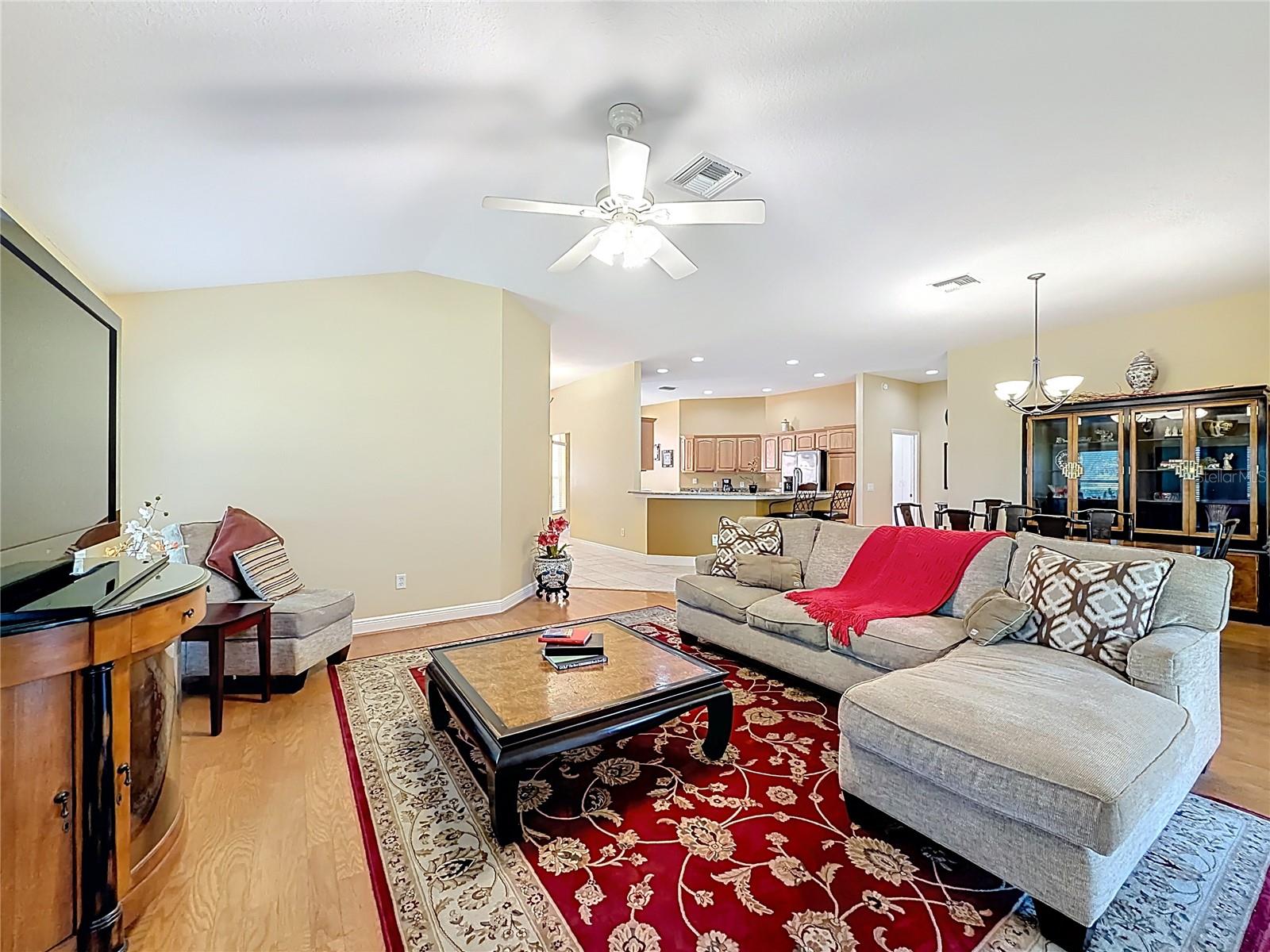 Image 13 of 41 For 17312 81st Springside Terrace