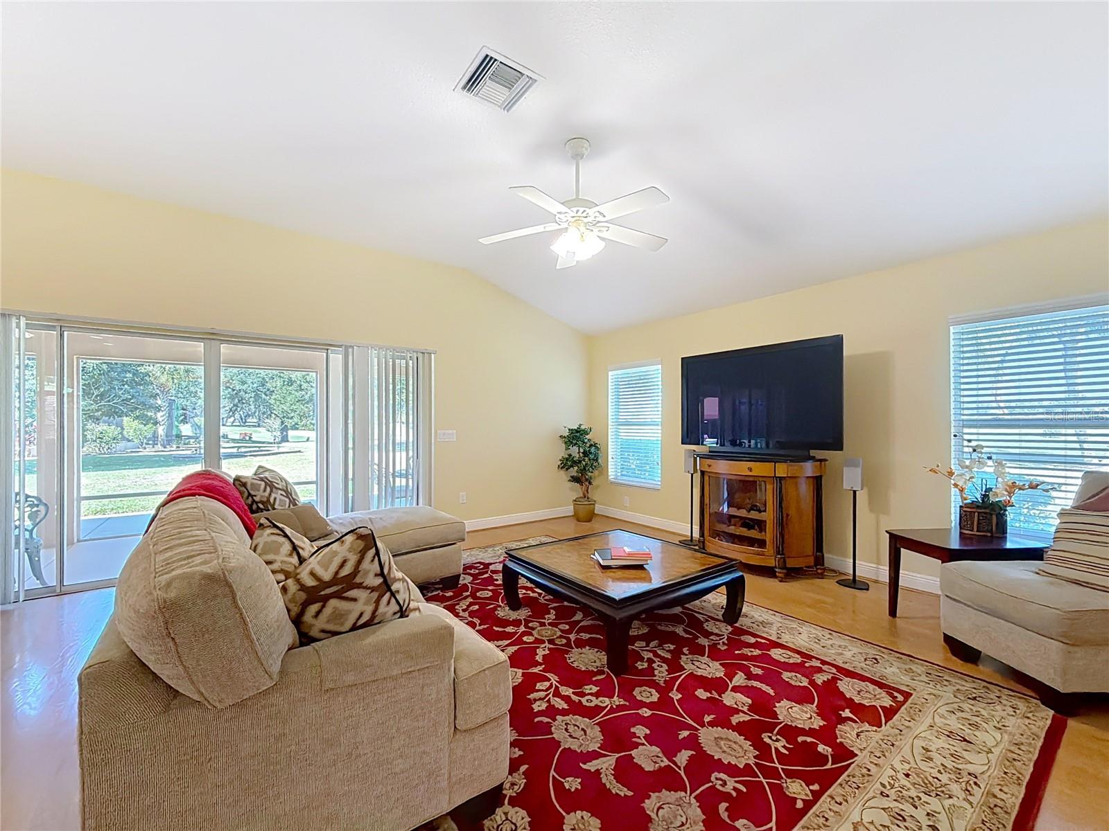 Image 15 of 41 For 17312 81st Springside Terrace