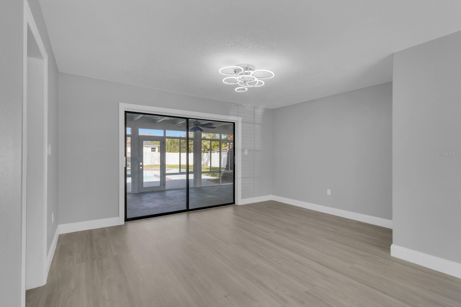 Image 13 of 50 For 1495 Skyline Drive