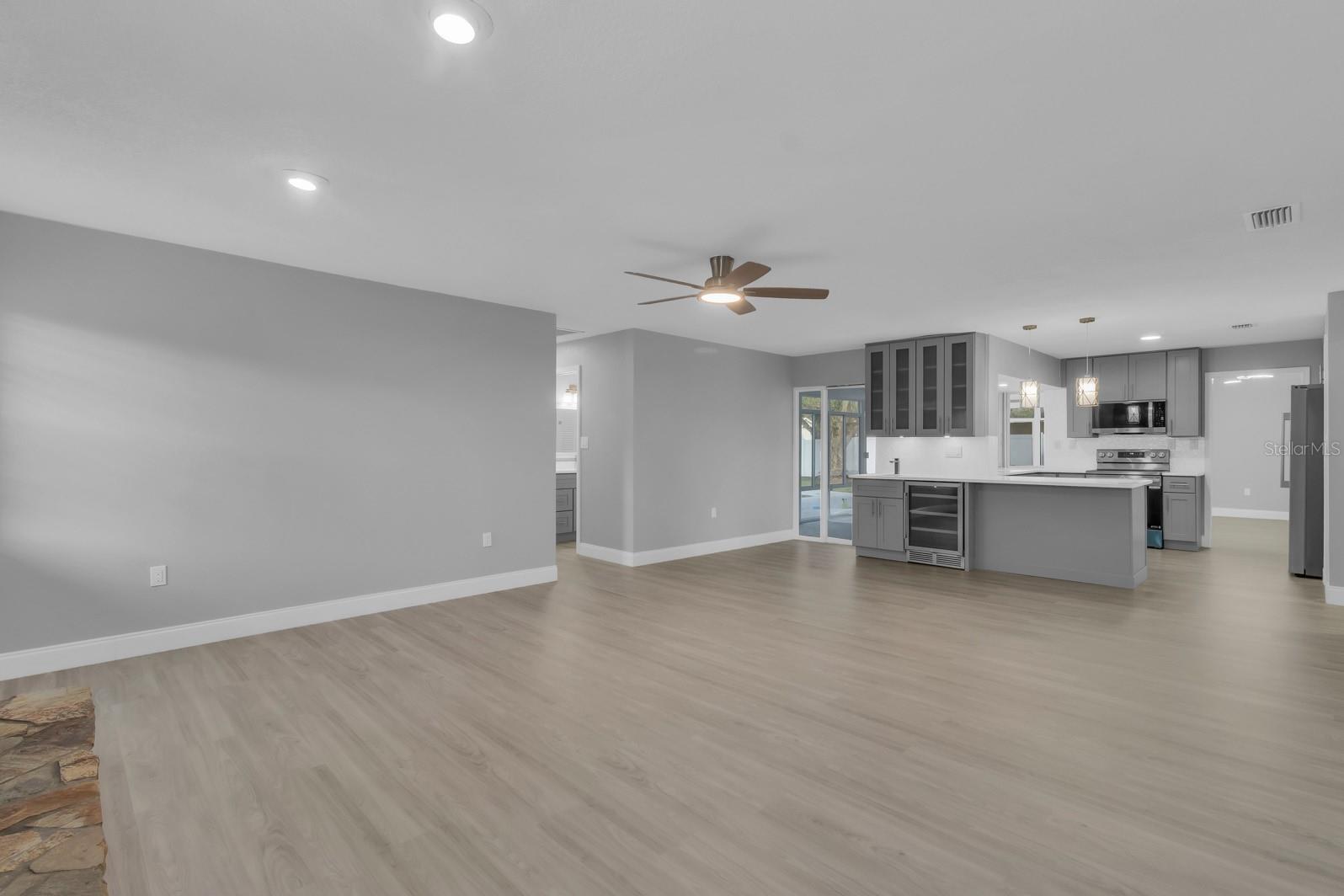 Image 29 of 50 For 1495 Skyline Drive