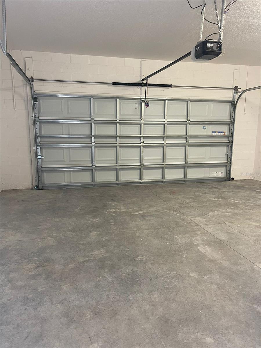 Image 11 of 19 For 1260 Stockwell Avenue