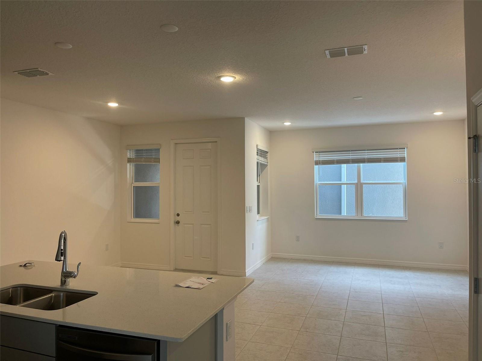 Image 15 of 19 For 1260 Stockwell Avenue