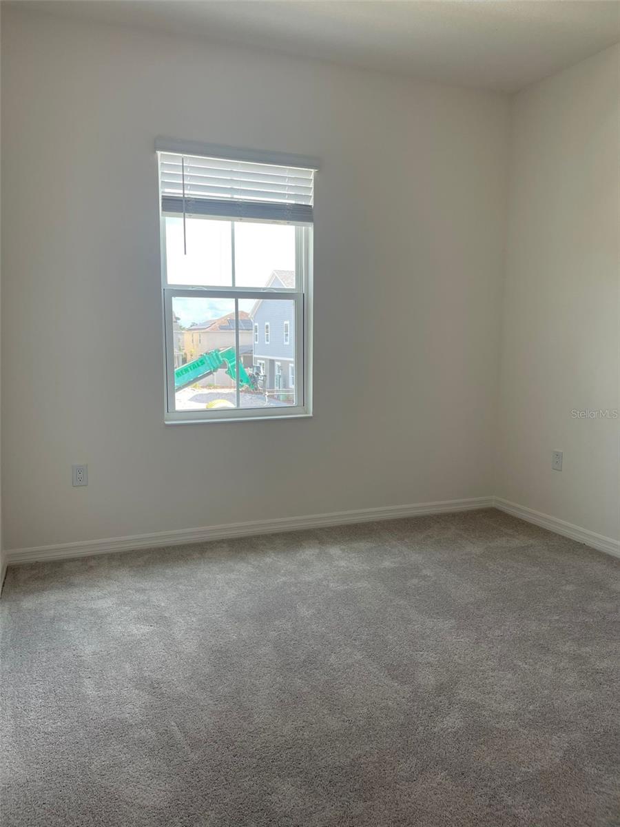 Image 18 of 19 For 1260 Stockwell Avenue