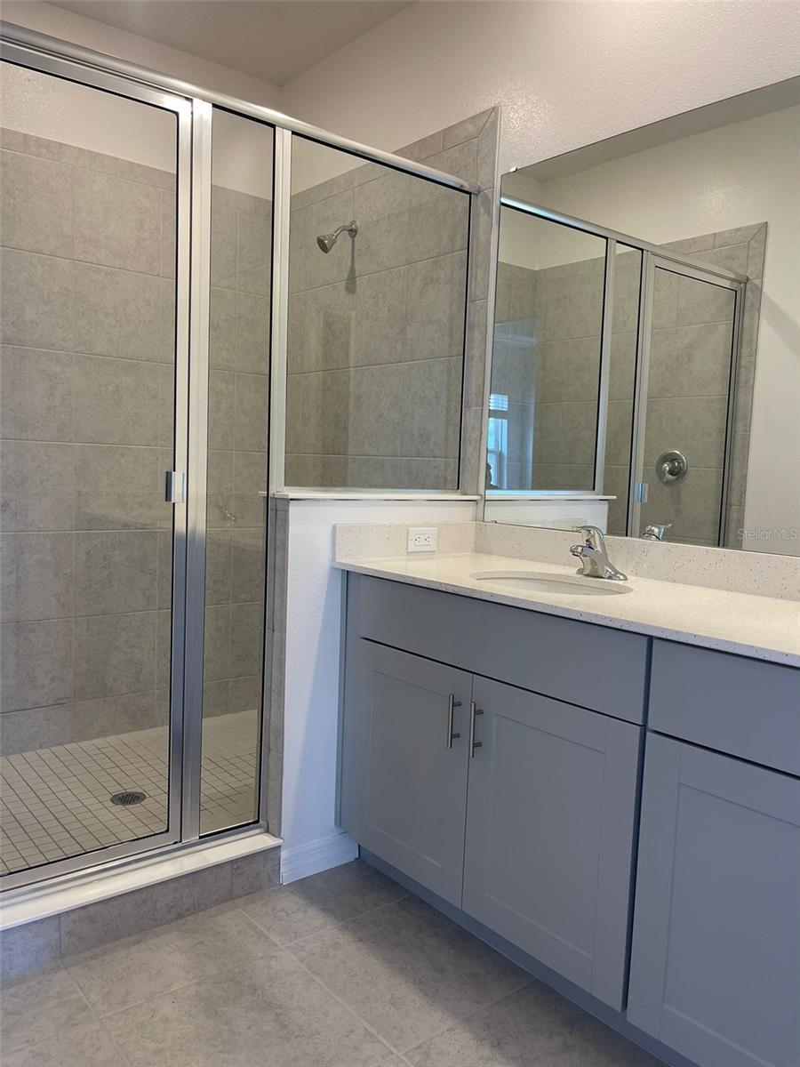 Image 8 of 19 For 1260 Stockwell Avenue