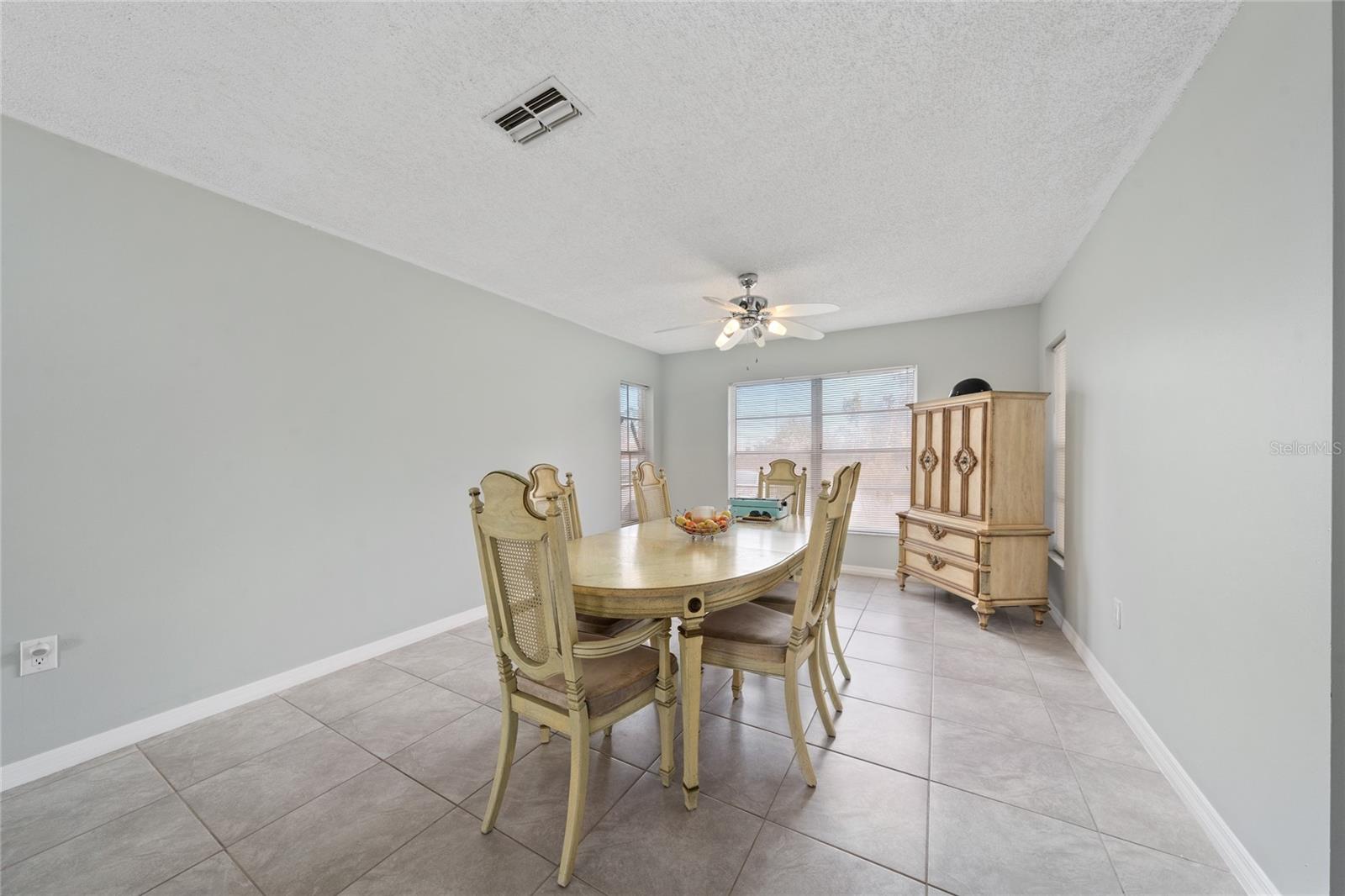 Image 13 of 24 For 4601 Navarre Avenue