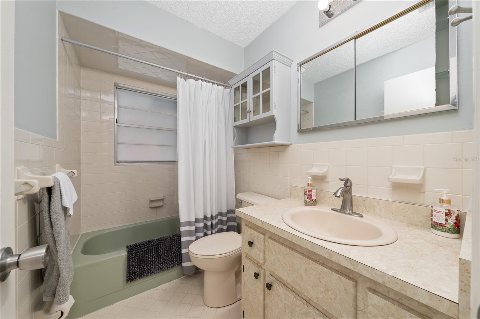 Image 15 of 24 For 4601 Navarre Avenue