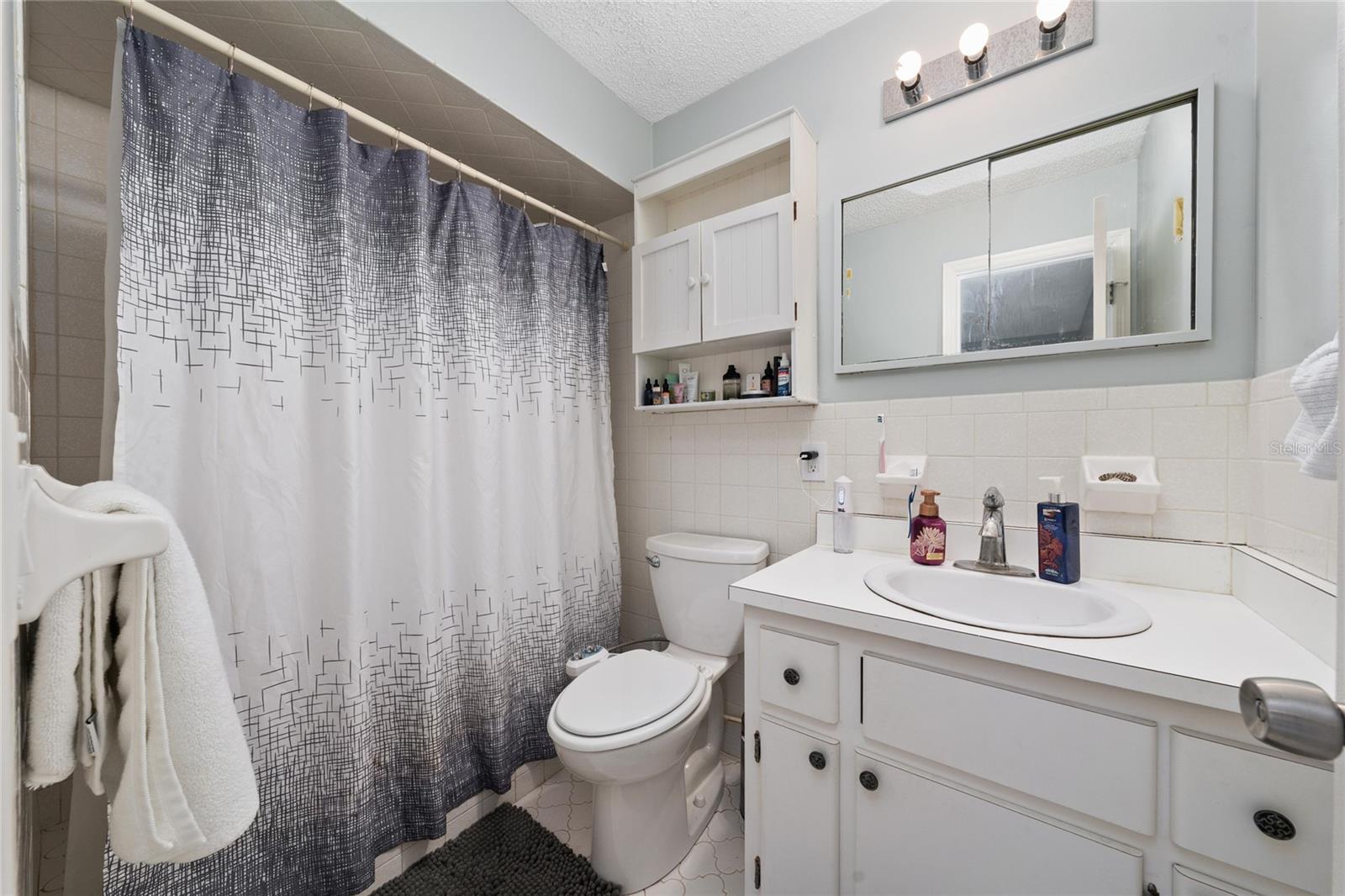 Image 18 of 24 For 4601 Navarre Avenue