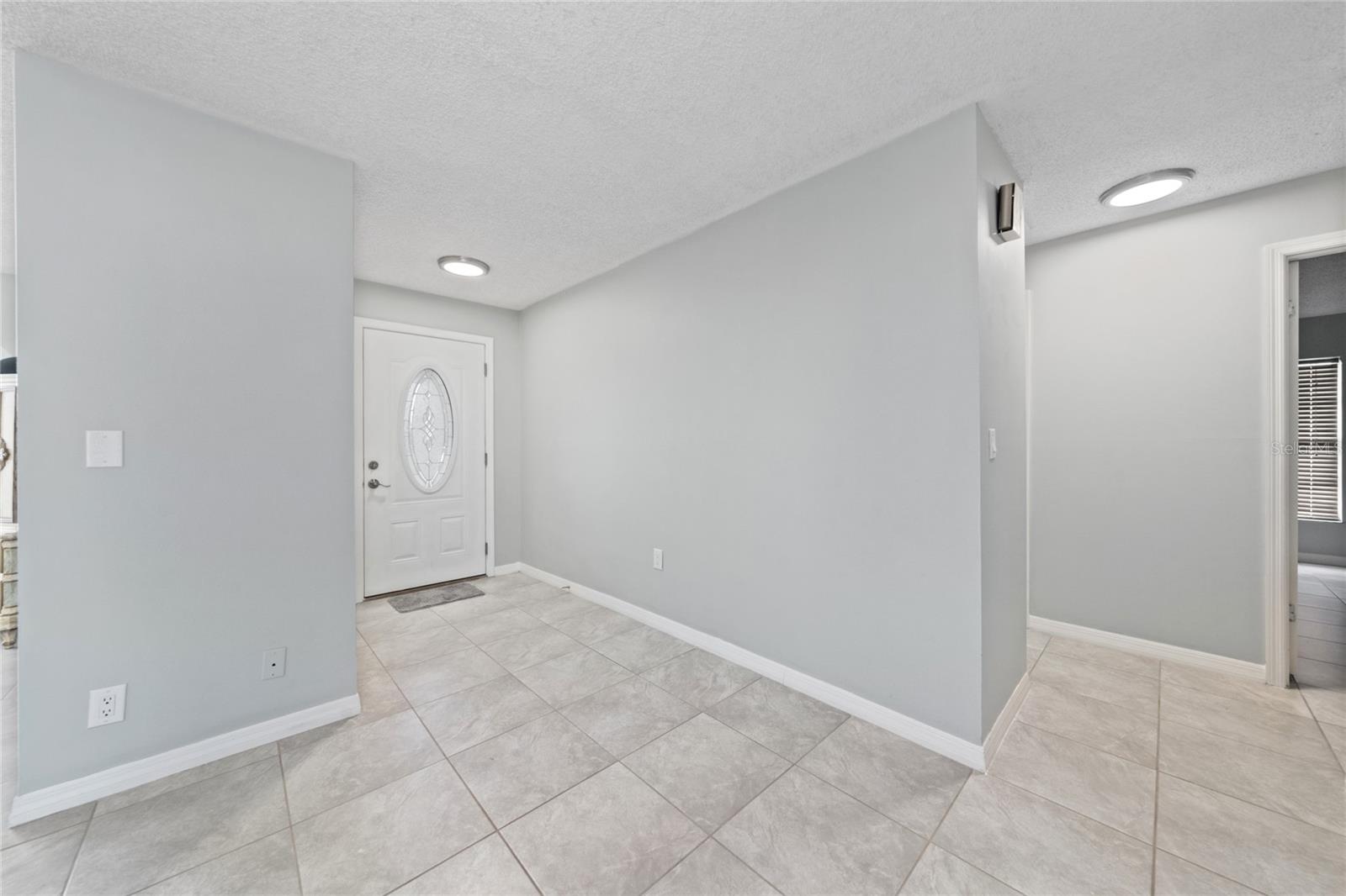 Image 3 of 24 For 4601 Navarre Avenue