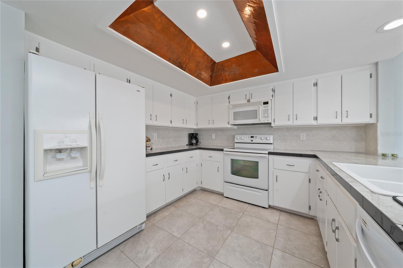 Image 6 of 24 For 4601 Navarre Avenue