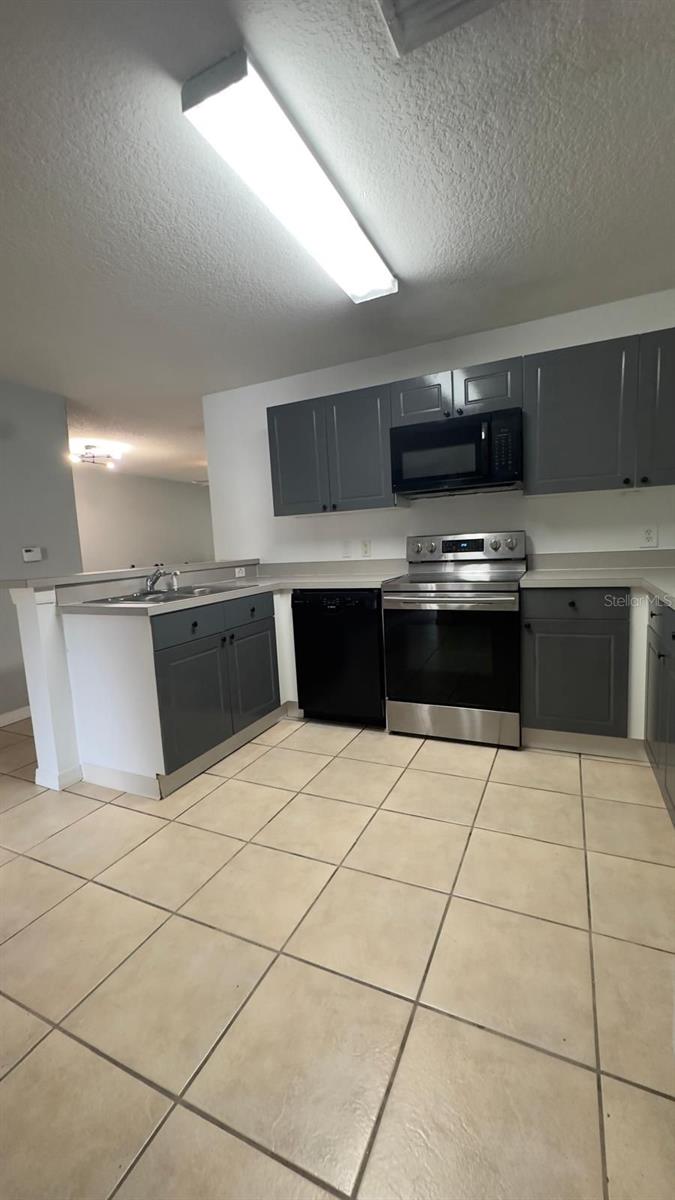 Image 8 of 17 For 2776 Club Cortile Circle A