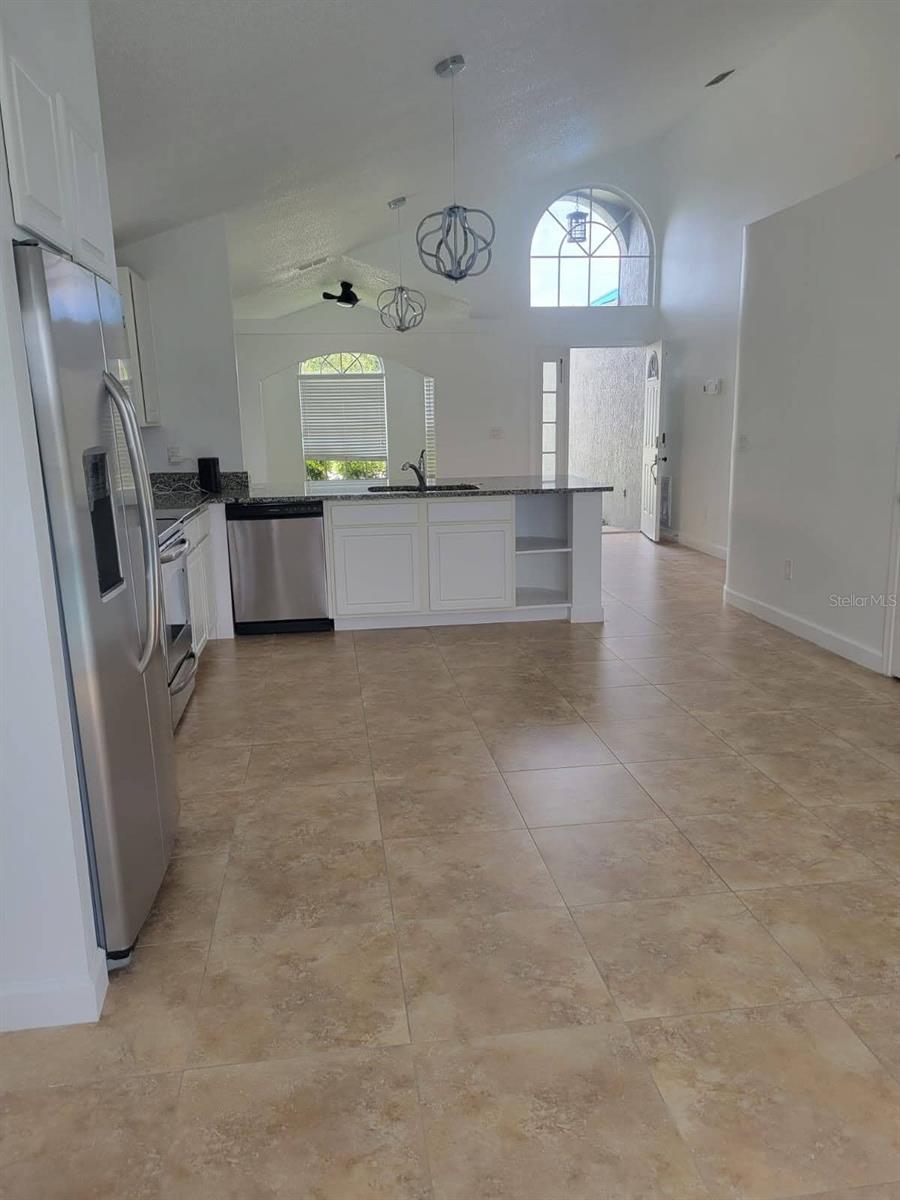 Image 4 of 13 For 2304 Anhinga Drive