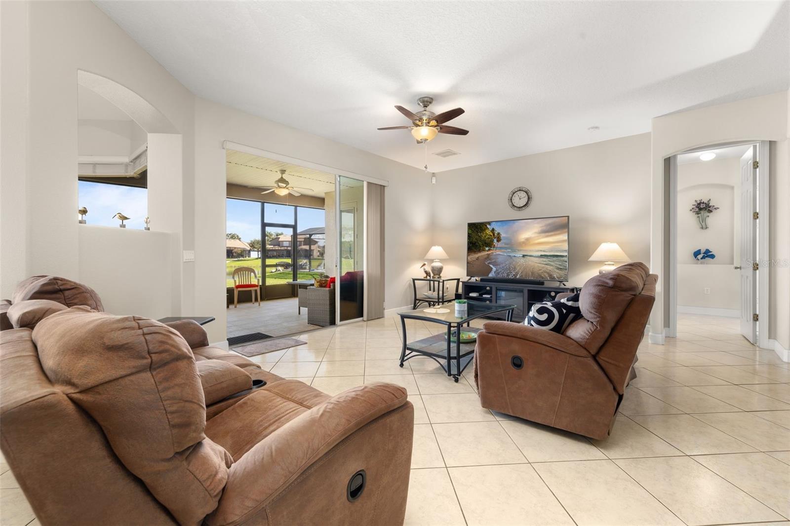 Image 12 of 99 For 2631 Captains Court