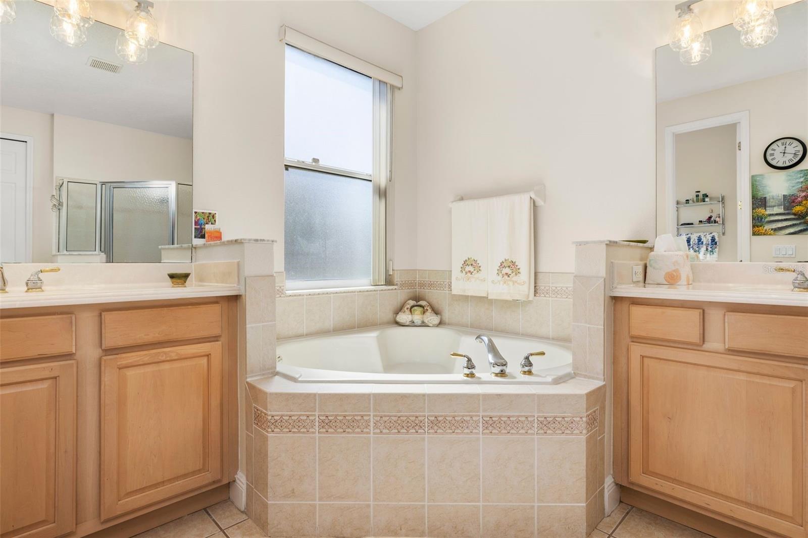 Image 34 of 99 For 2631 Captains Court