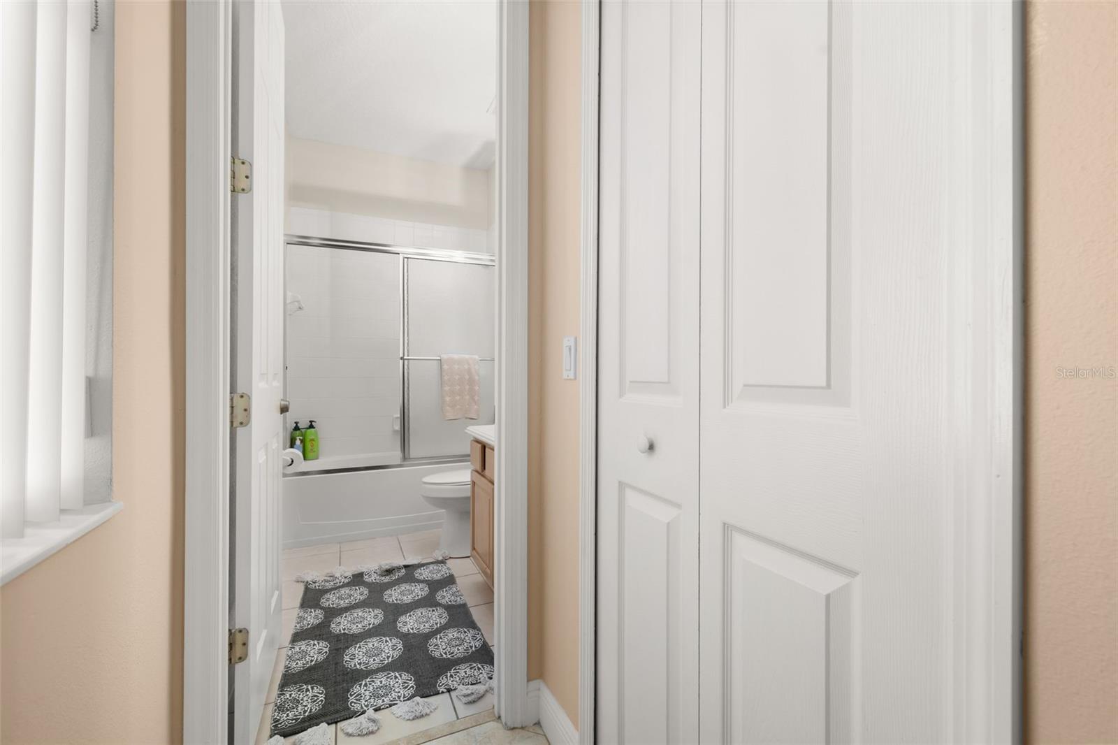 Image 38 of 99 For 2631 Captains Court