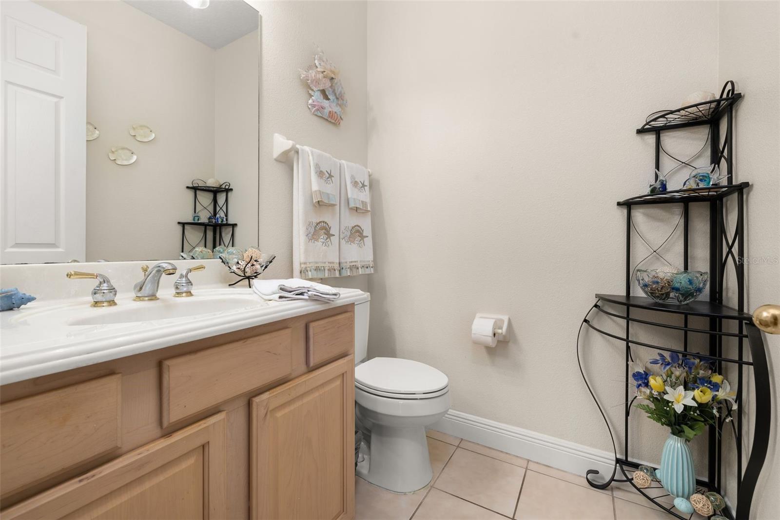 Image 40 of 99 For 2631 Captains Court