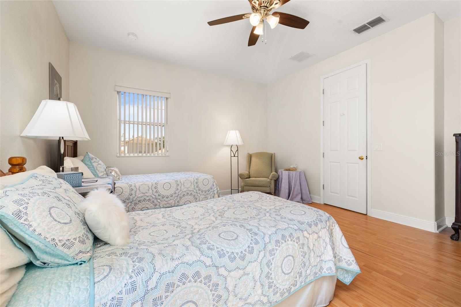 Image 49 of 99 For 2631 Captains Court