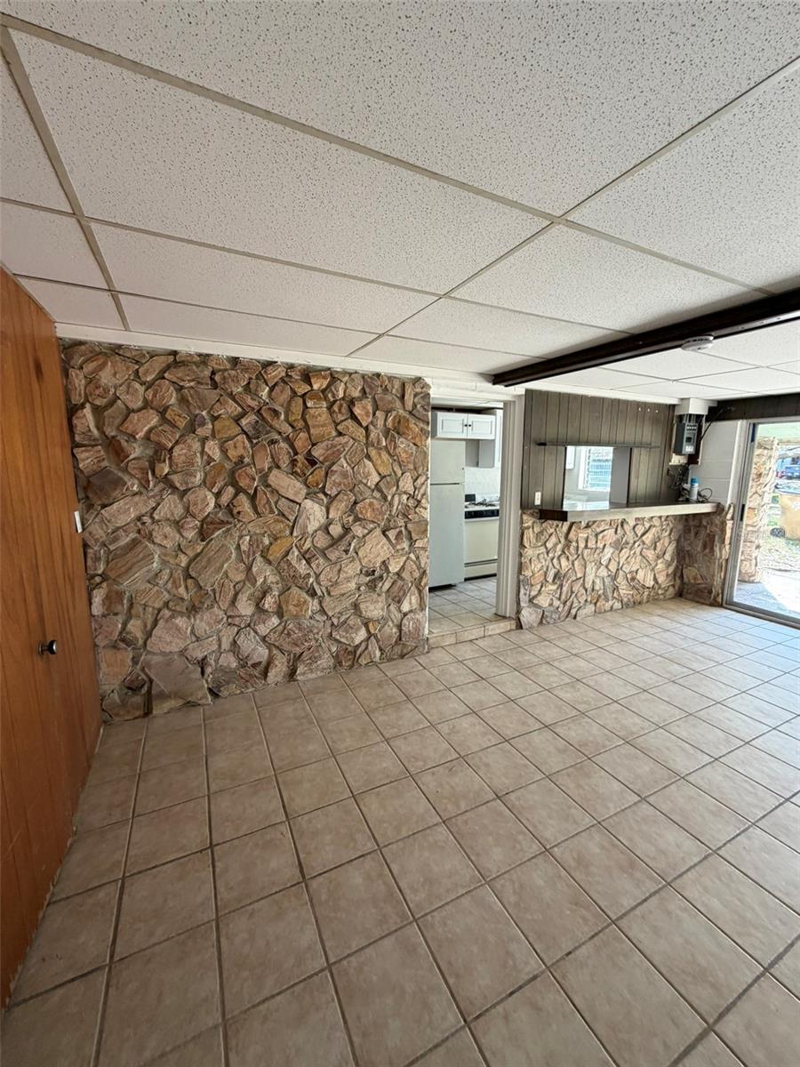 Image 13 of 33 For 719 Martin Street