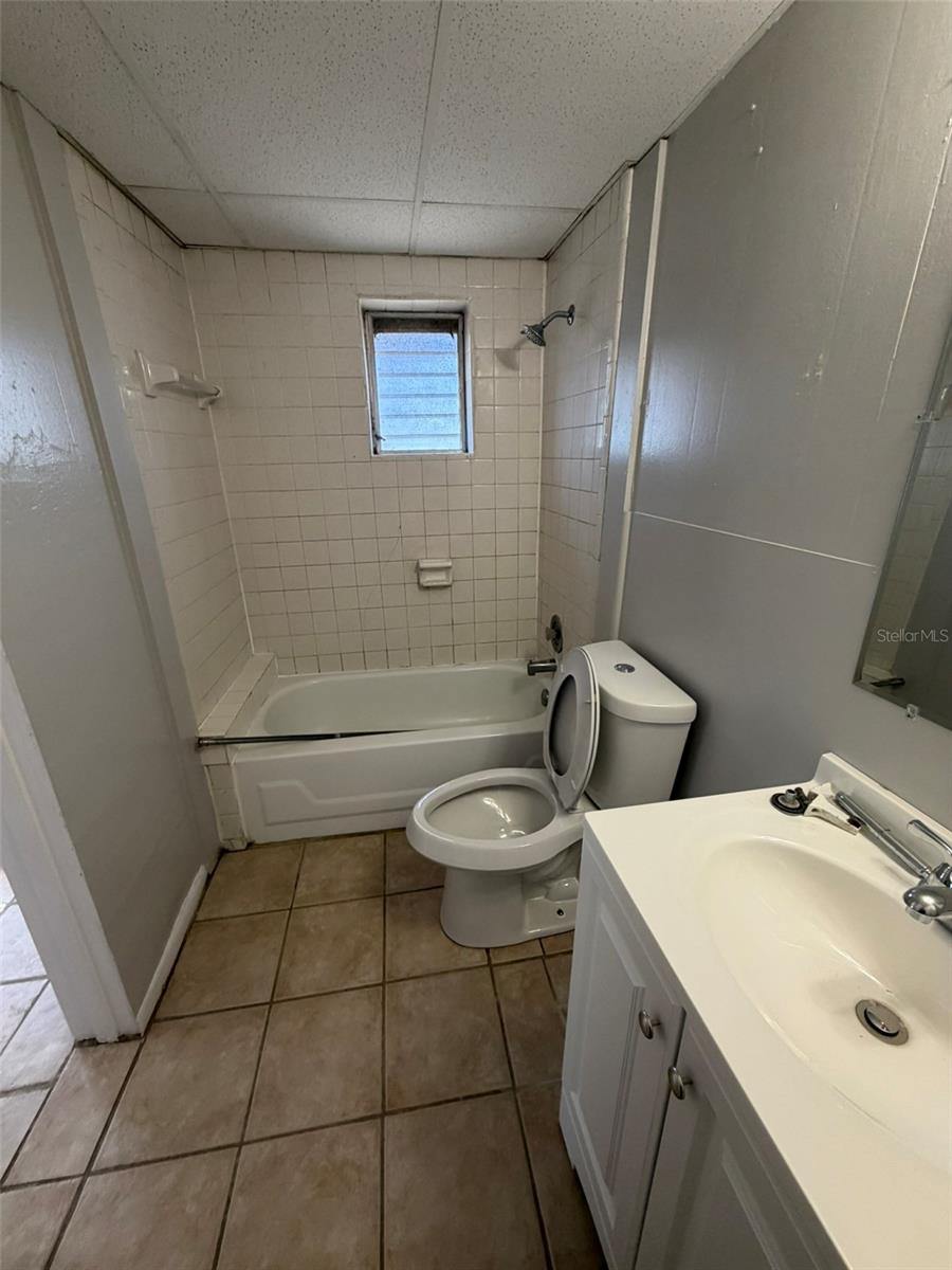 Image 25 of 33 For 719 Martin Street