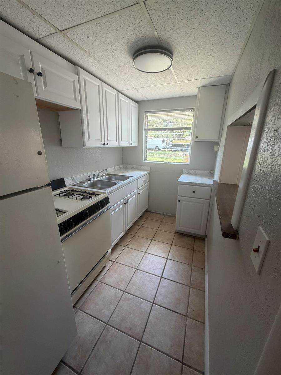 Image 8 of 33 For 719 Martin Street