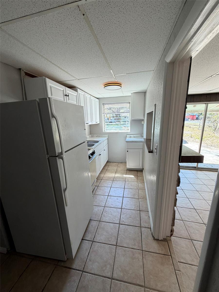 Image 9 of 33 For 719 Martin Street