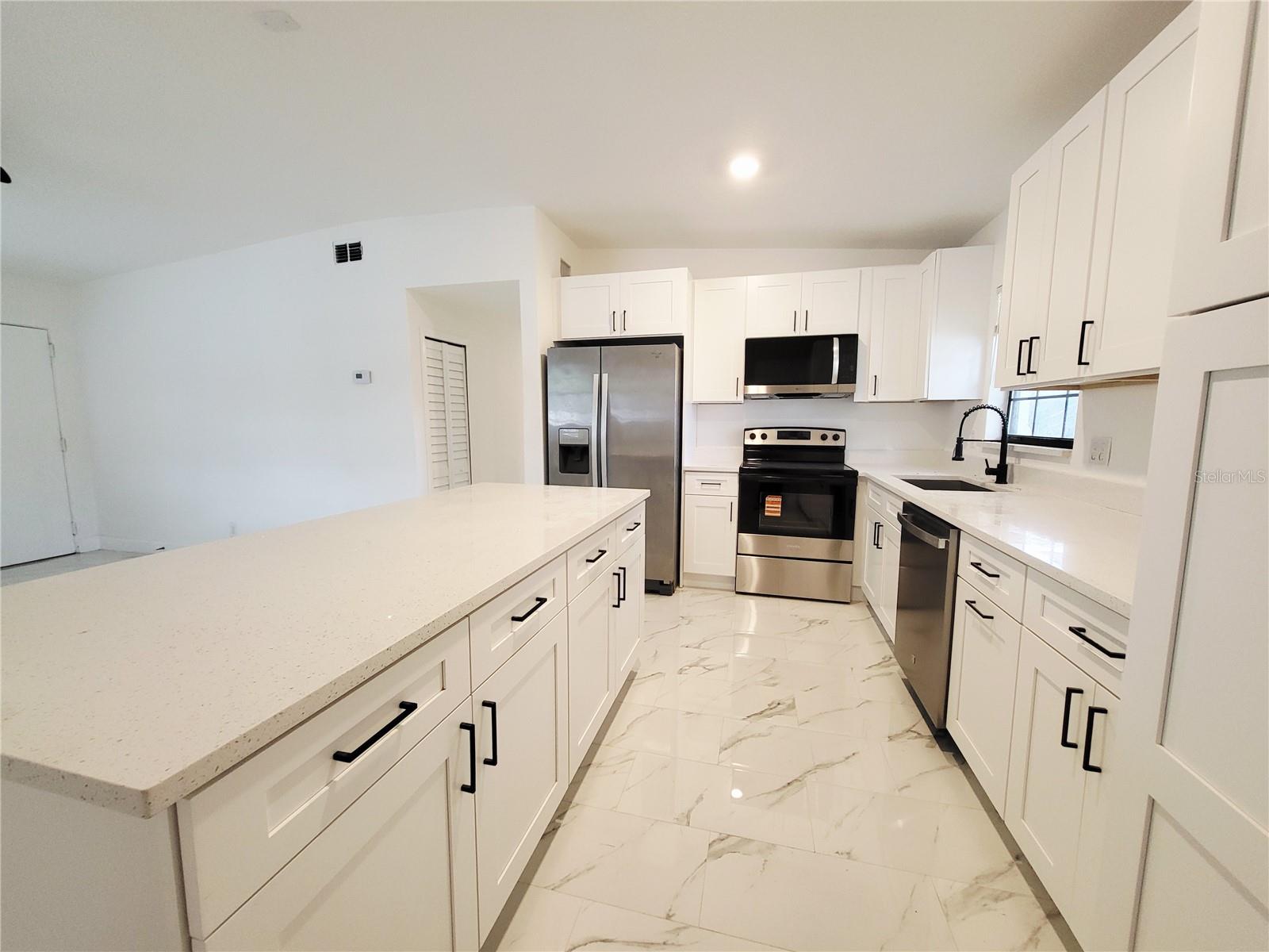 Image 6 of 14 For 2511 Drake Drive