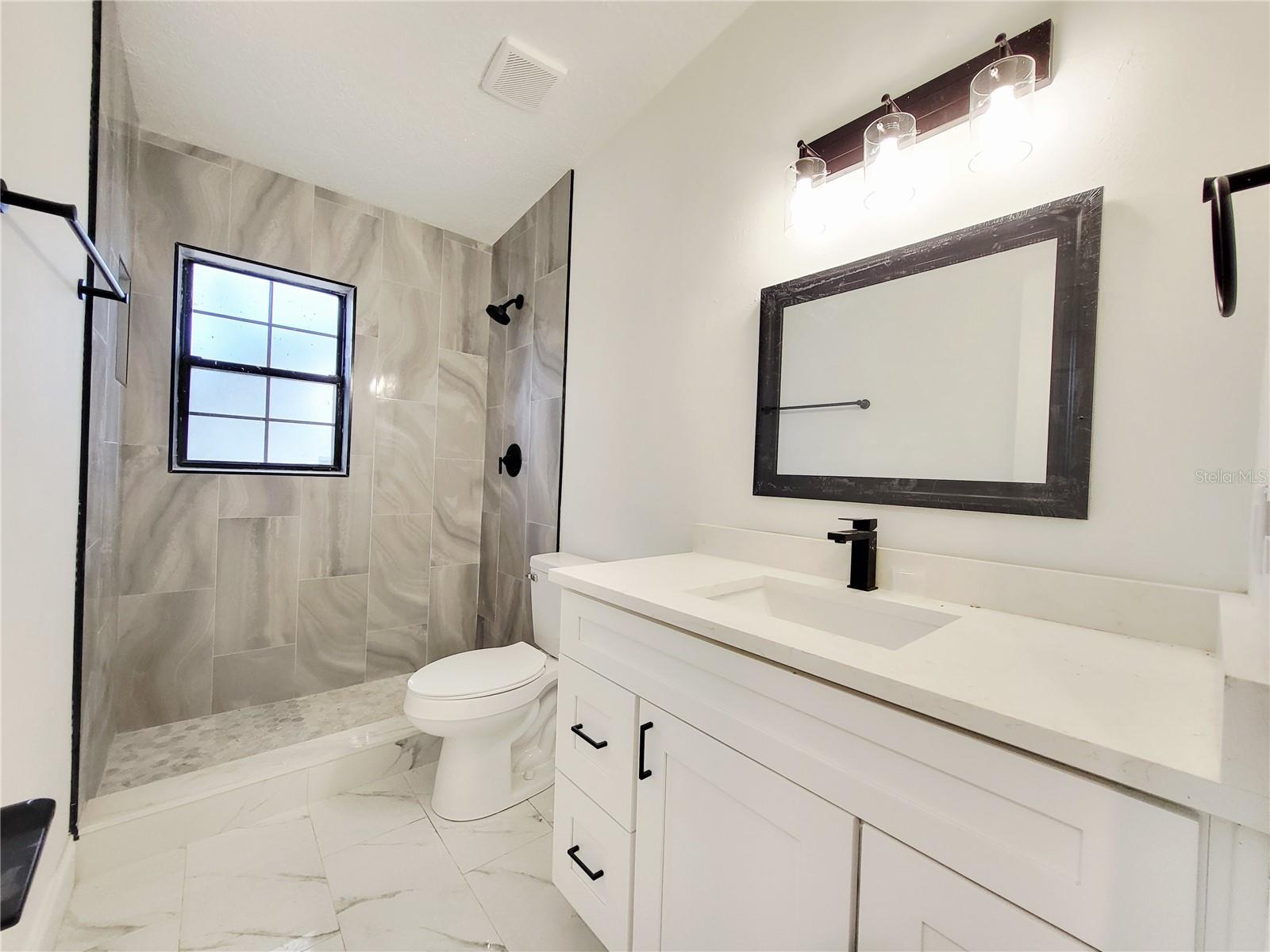 Image 8 of 14 For 2511 Drake Drive