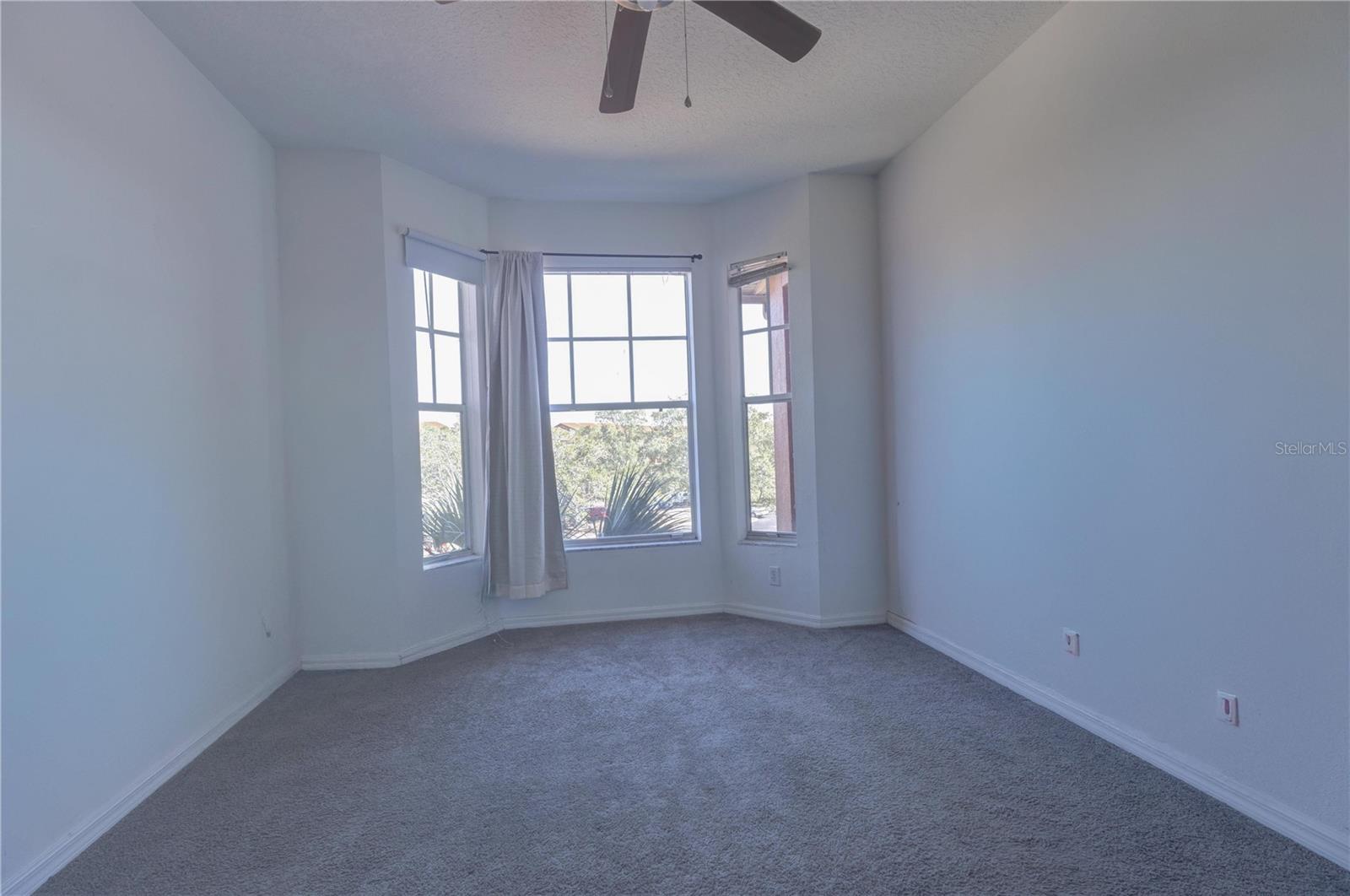 Image 5 of 12 For 5566 Metrowest Boulevard 2-302