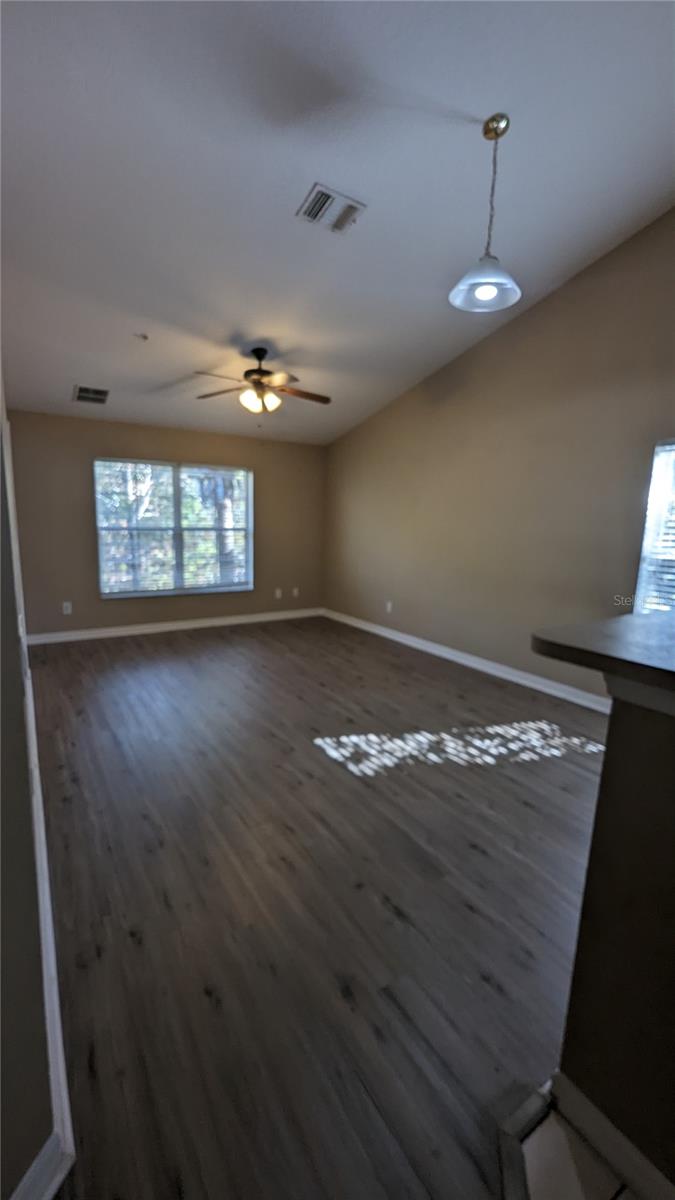 Image 15 of 24 For 10166 Regent Park Drive 10166