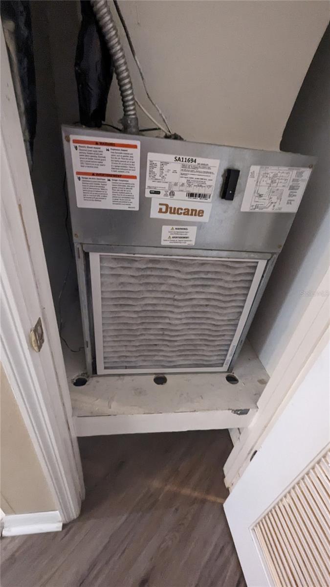 Image 19 of 24 For 10166 Regent Park Drive 10166