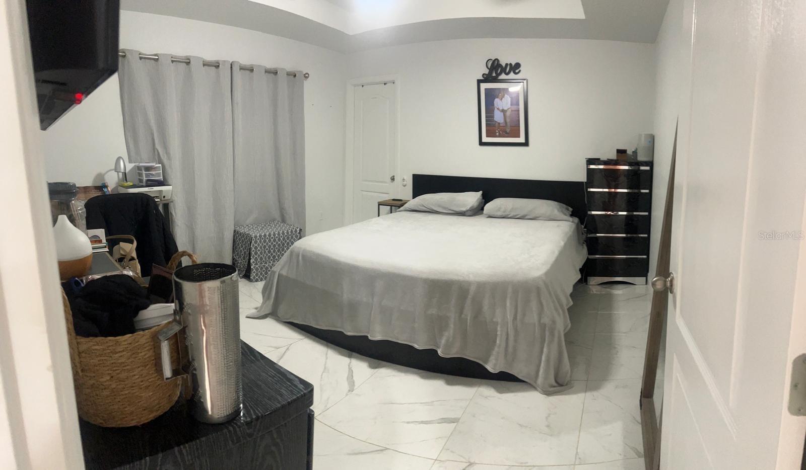 Image 23 of 45 For 2923 Stewart Street