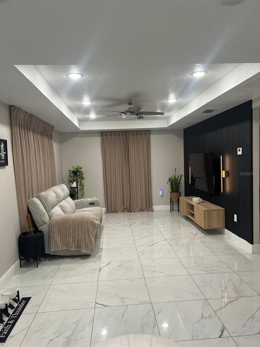 Image 33 of 45 For 2923 Stewart Street