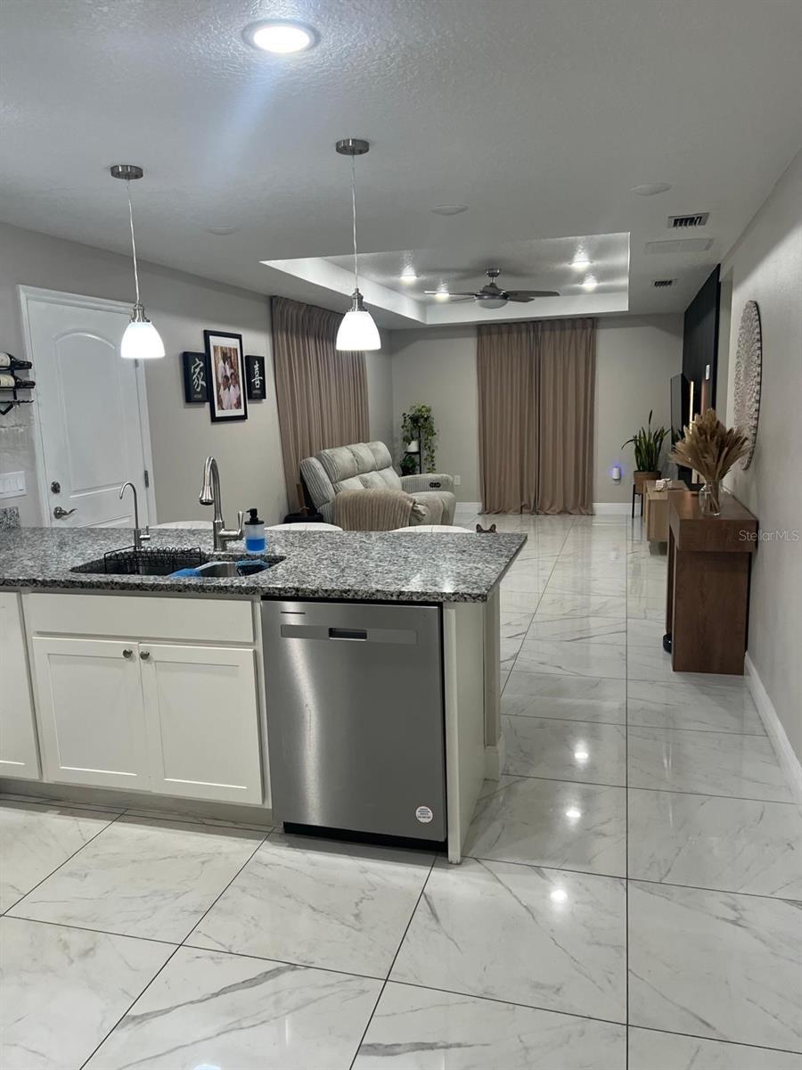 Image 38 of 45 For 2923 Stewart Street