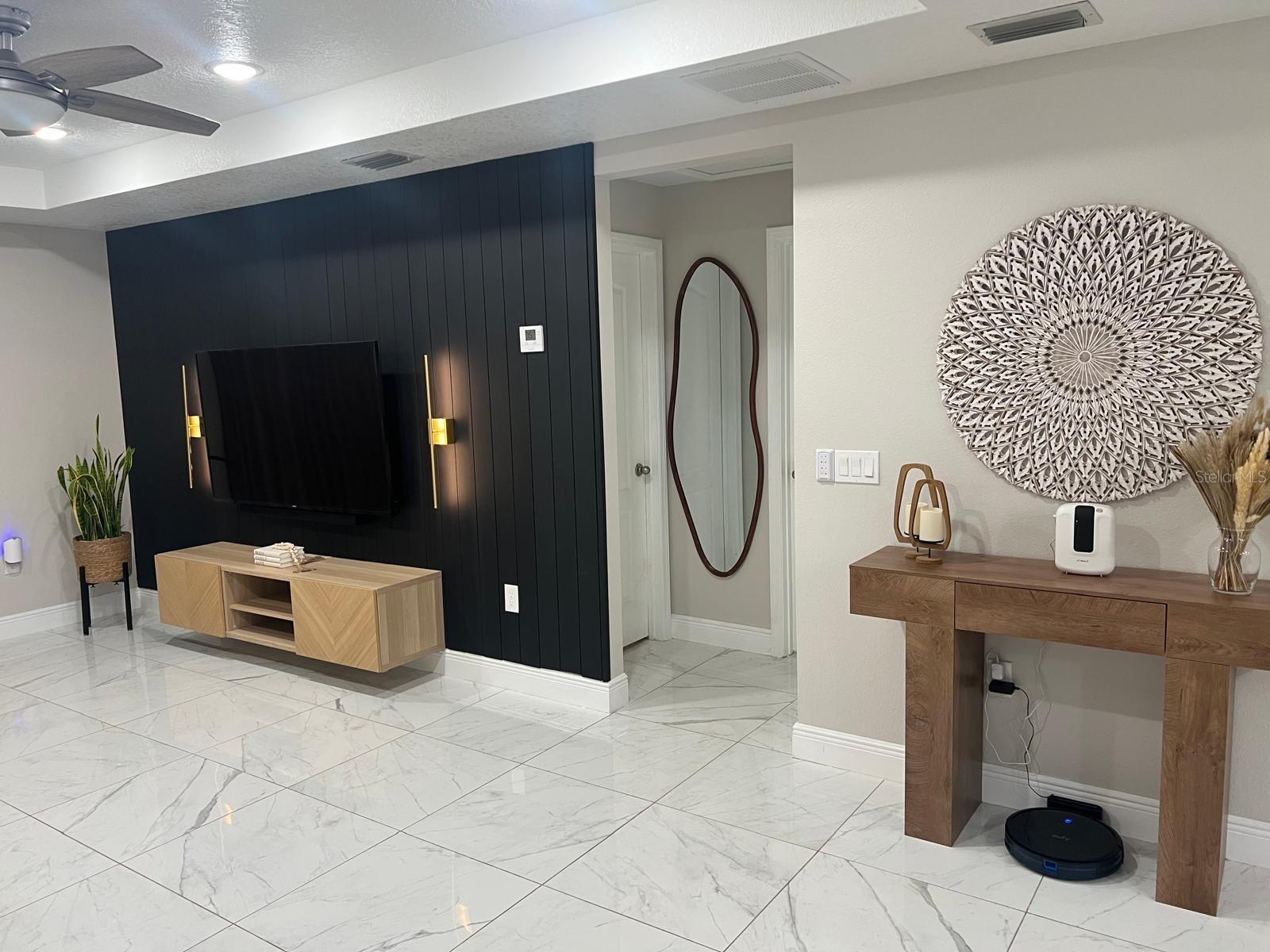 Image 43 of 45 For 2923 Stewart Street