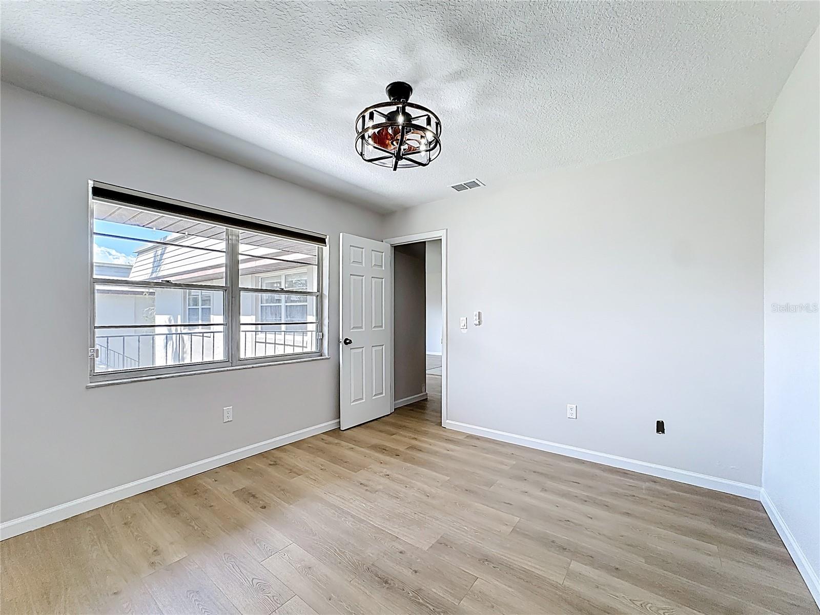 Image 20 of 37 For 122 Windtree Lane O-204