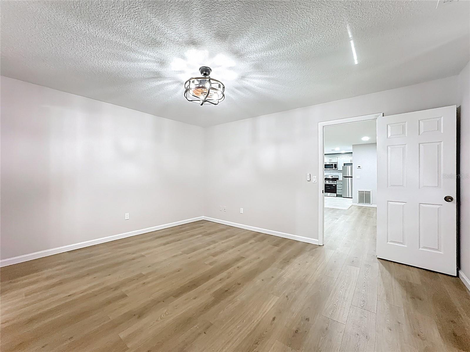 Image 27 of 37 For 122 Windtree Lane O-204