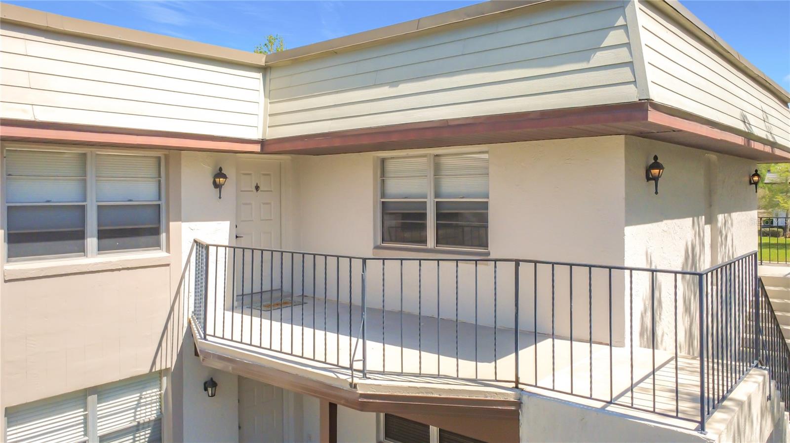 Image 3 of 37 For 122 Windtree Lane O-204