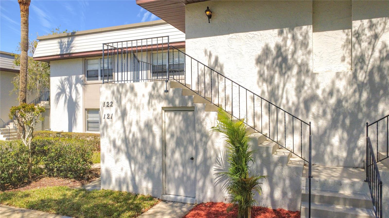 Image 5 of 37 For 122 Windtree Lane O-204