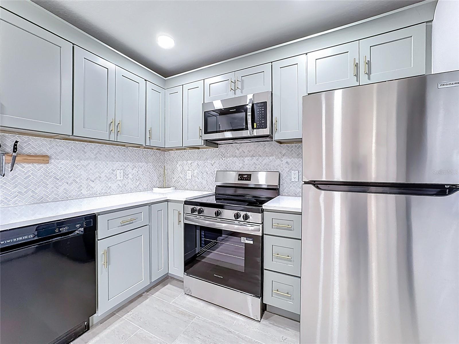 Image 8 of 37 For 122 Windtree Lane O-204