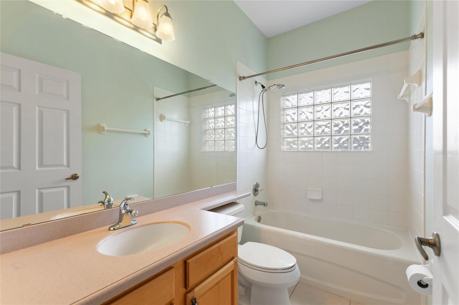 Image 12 of 55 For 832 Cunningham Dr