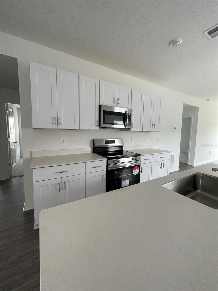 Image 4 of 11 For 3669 30th Terrace