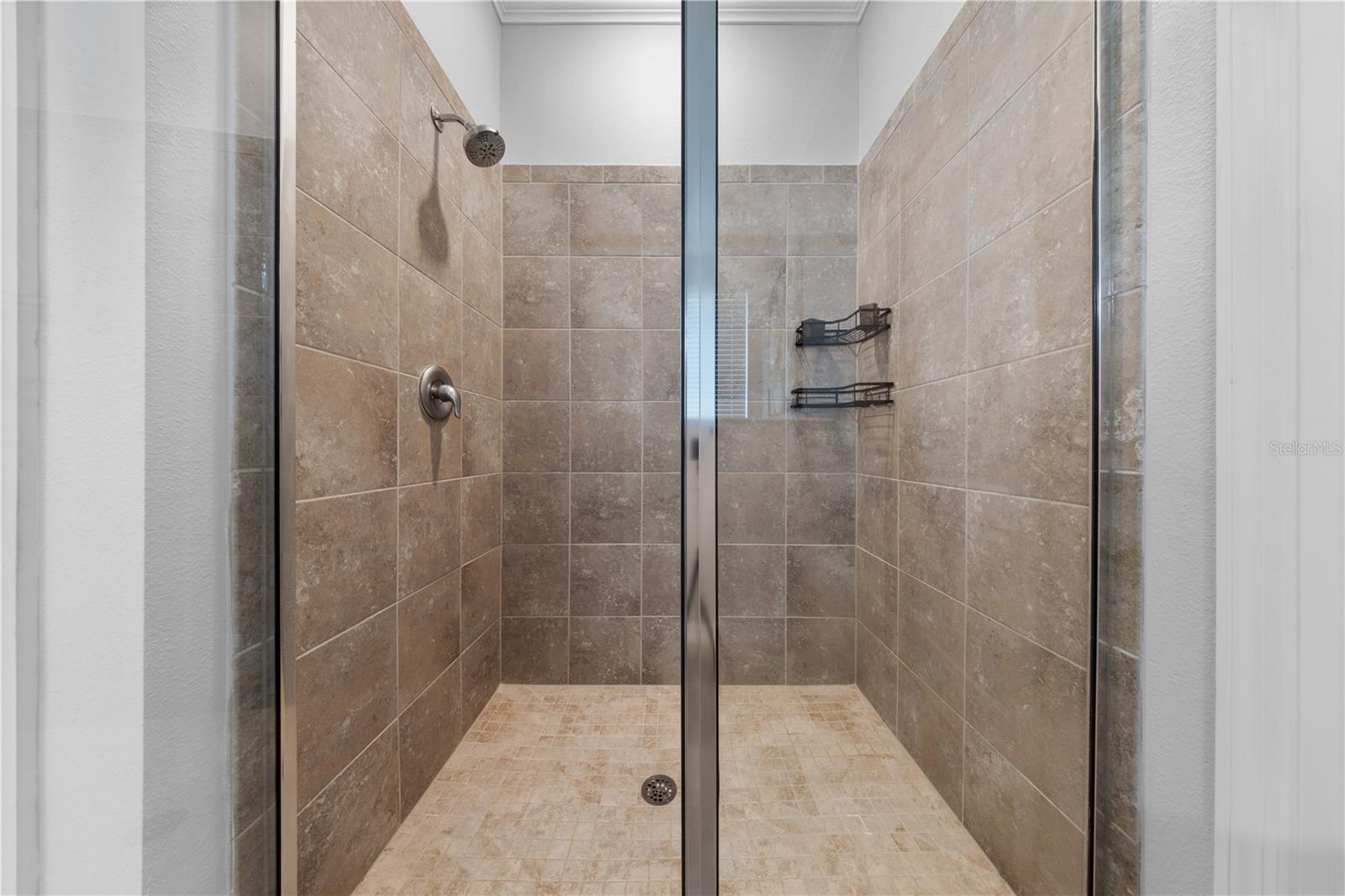 Image 15 of 61 For 2414 Hastings Boulevard